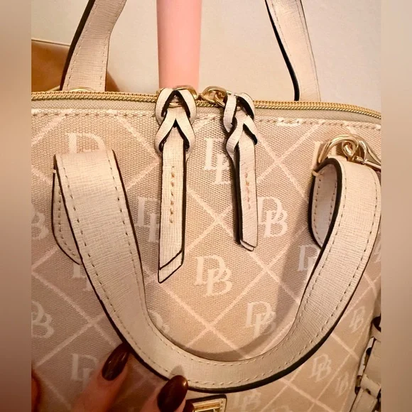 DOONEY & BOURKE SIGNATURE ZIP SATCHEL/ CROSSBODY WITH COA- NWOT - Picture 8 of 15